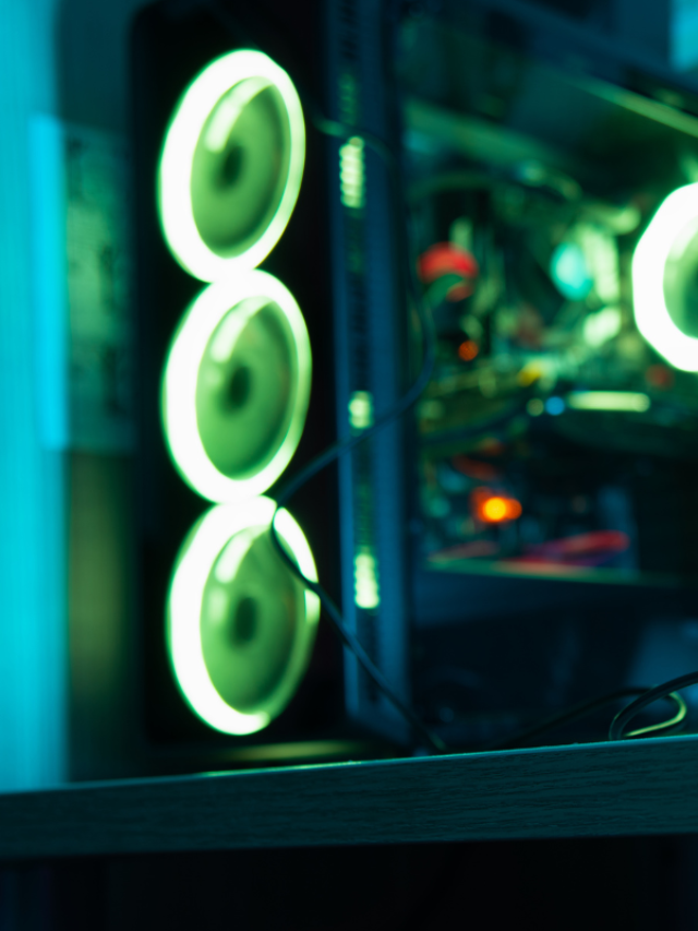 Os 5 Melhores Gabinetes Full Tower em 2026 do Custo-Benefício ao Premium